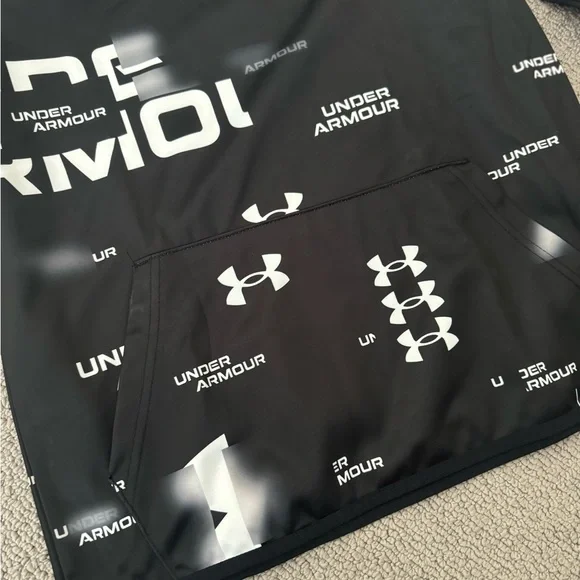 NWT Boys Under Armour Hooded Sweatshirt,  Size Large - Picture 3 of 5